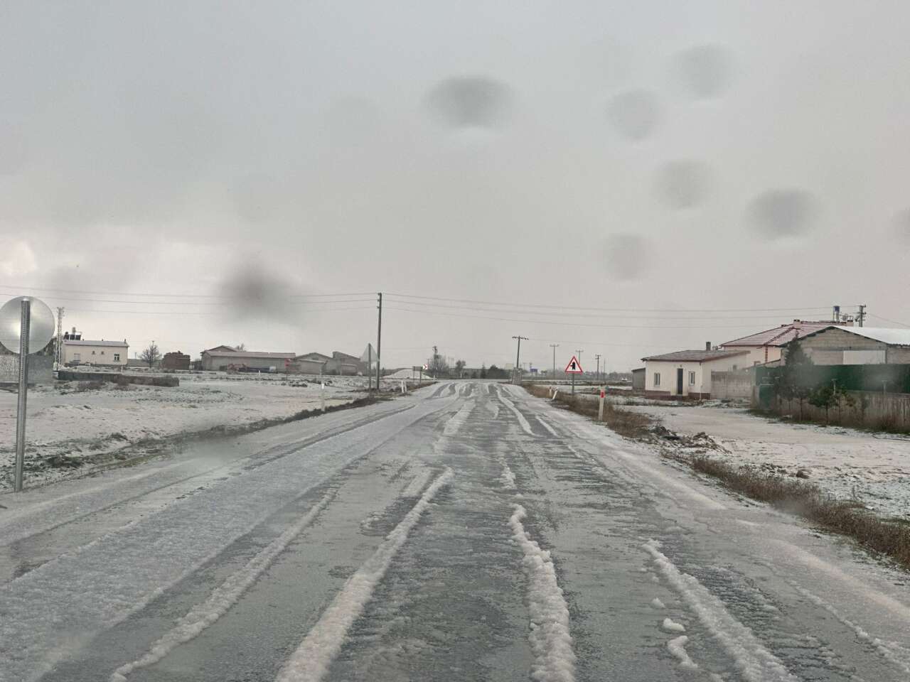 Konya’da etkili olan yağmur yerini dolu yağışına bıraktı 5